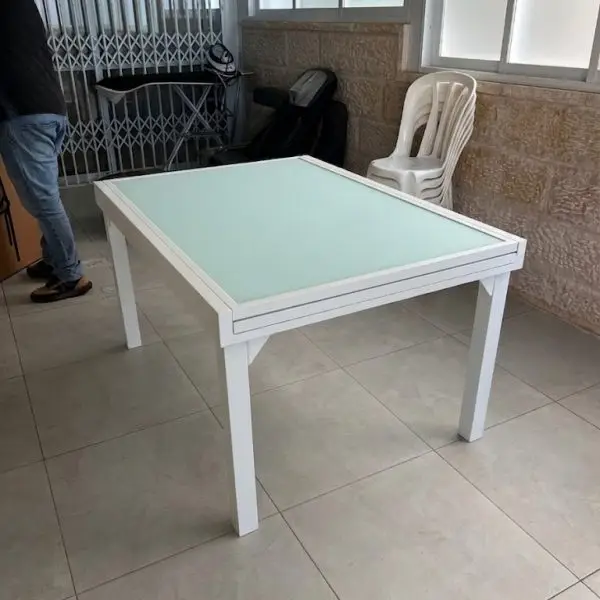 שולחן אלומיניום 135 נפתח ל-270 בשילוב זכוכית מחוסמת