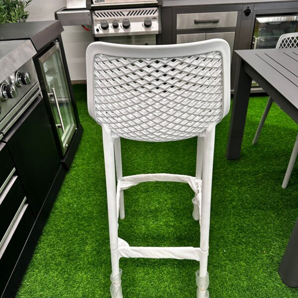 כסא בר פלסטיק יצוק 75 ס"מ