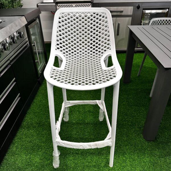 כסא בר פלסטיק יצוק 75 ס"מ