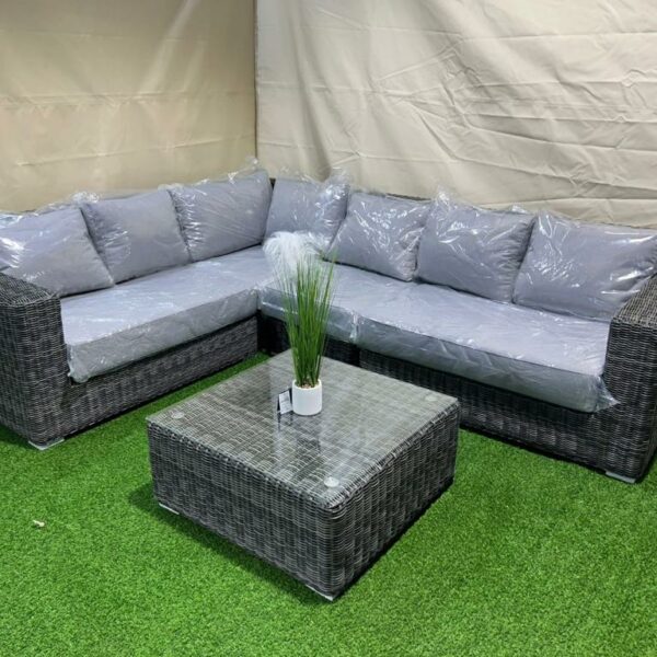 סלון פינתי עשוי ראטן