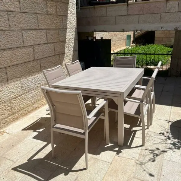 שולחן 100% אלומיניום 135 נפתח ל-270 + 4 כסאות אלומיניום