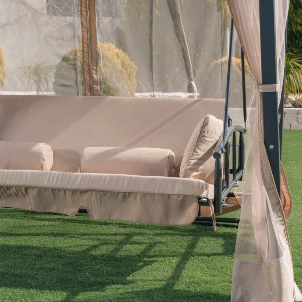 נדנדה תלת מושבית משולבת גזיבו + וילונות דגם GRANADA