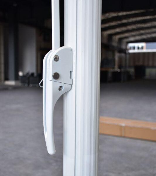 שמשיית מסעדות מקצועית 4X4 גוון בז'