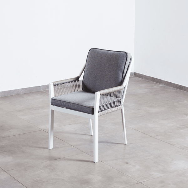 כסא דגם "טומי"