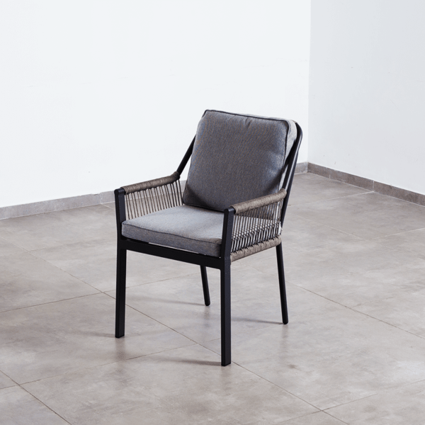 כסא דגם "טומי"