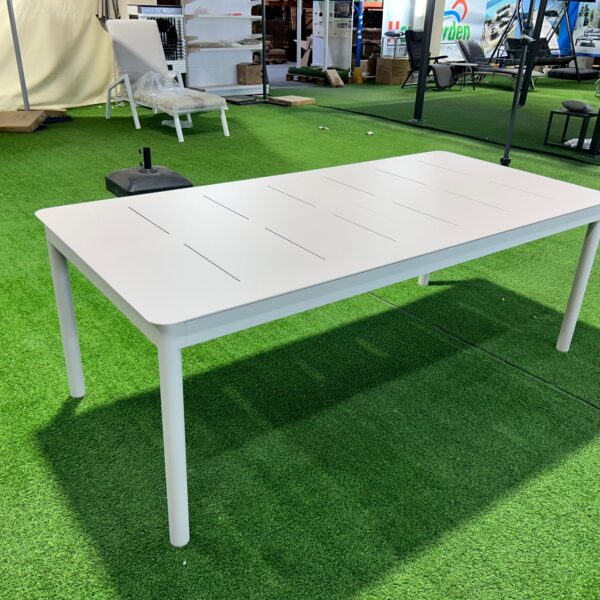 שולחן אלומיניום 210 נפתח ל- 3 מטר חיתוכי לייזר