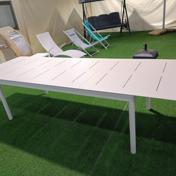 שולחן אלומיניום 210 נפתח ל- 3 מטר חיתוכי לייזר