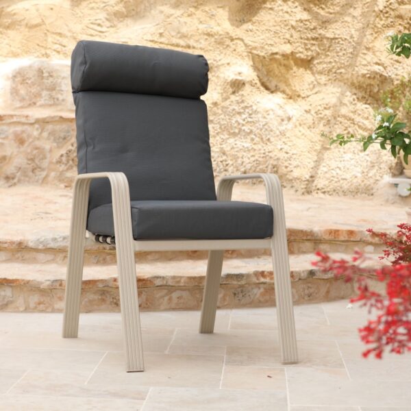 כסא דגם "מלך"