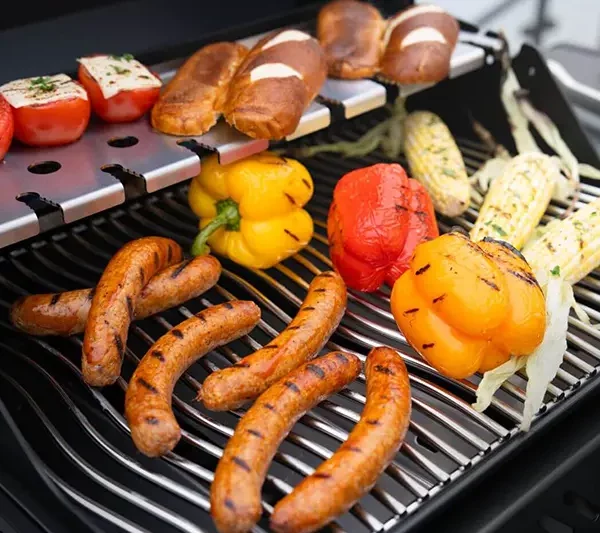 גריל גז ROGUE PRO-S PHANTOM 425 עם כירת צד אינפרא אדום ומבער אחורי – NAPOLEON