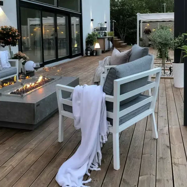 שולחן אש Hampton