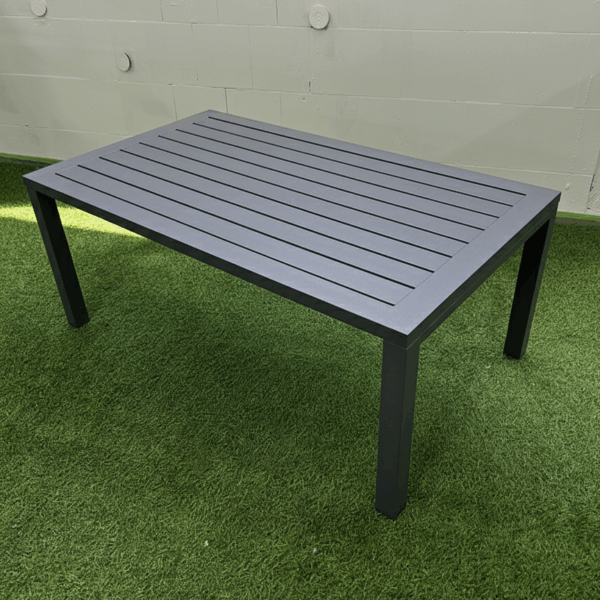 שולחן קפה מאלומיניום גוון אפור כהה