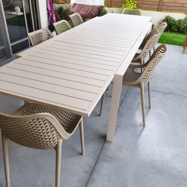 שולחן %100 אלומיניום 104X230X345 כולל 6 כסאות פלסטיק יצוק